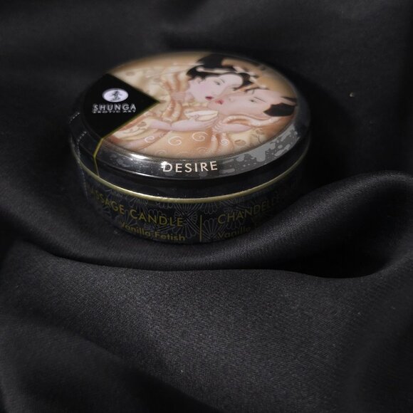 Mini Massage Candle Shunga Vanilla Soy Body Oil 1 oz Travel Size - Picture 7 of 8